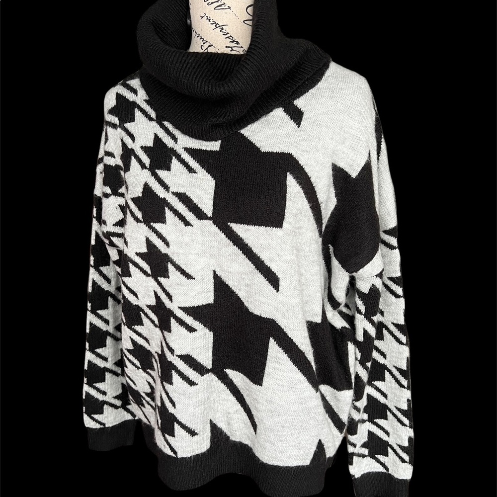 William Rast Sweater - Picture 8 of 11